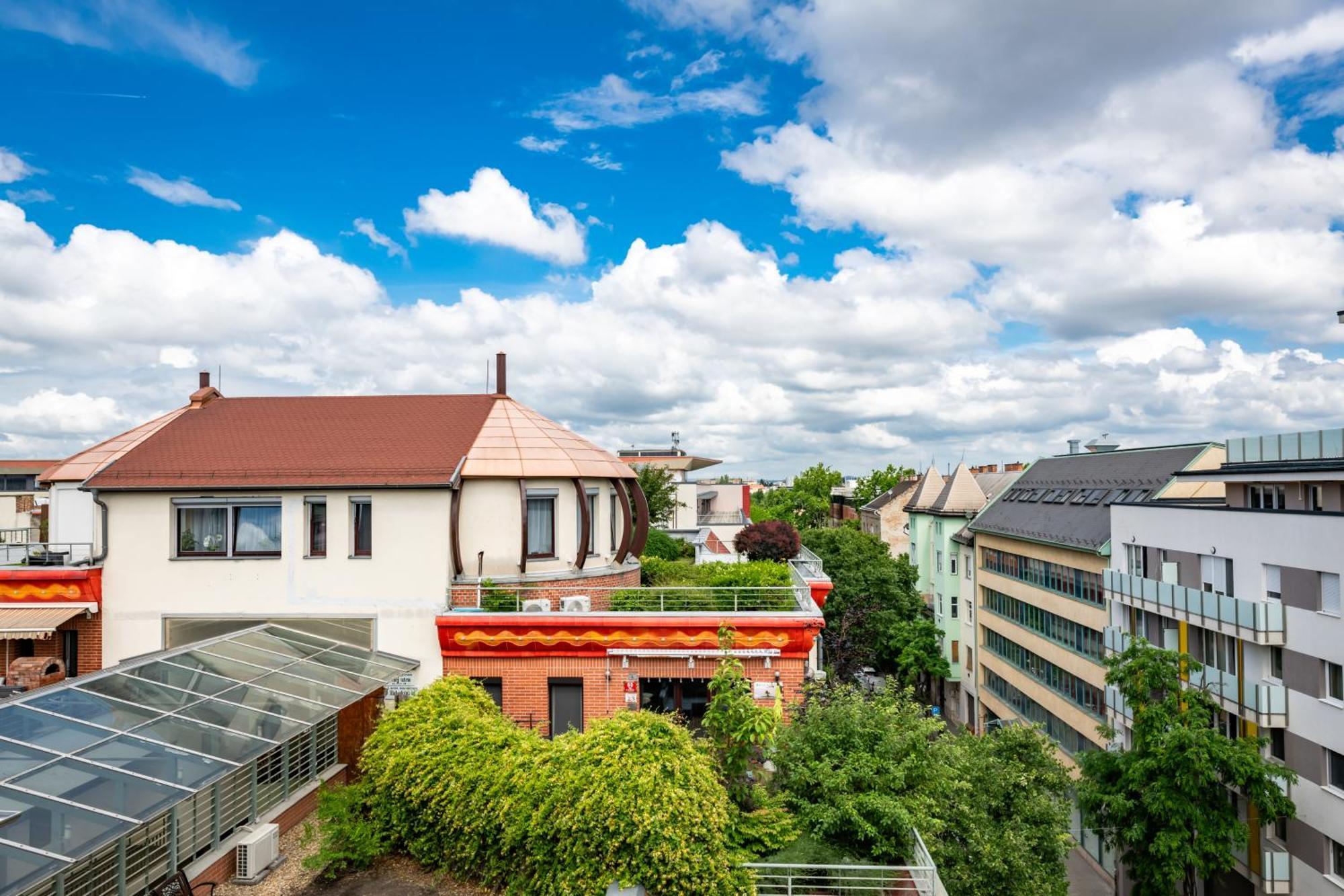 Westside Garden Apartments By Urbanrent Boedapest Buitenkant foto
